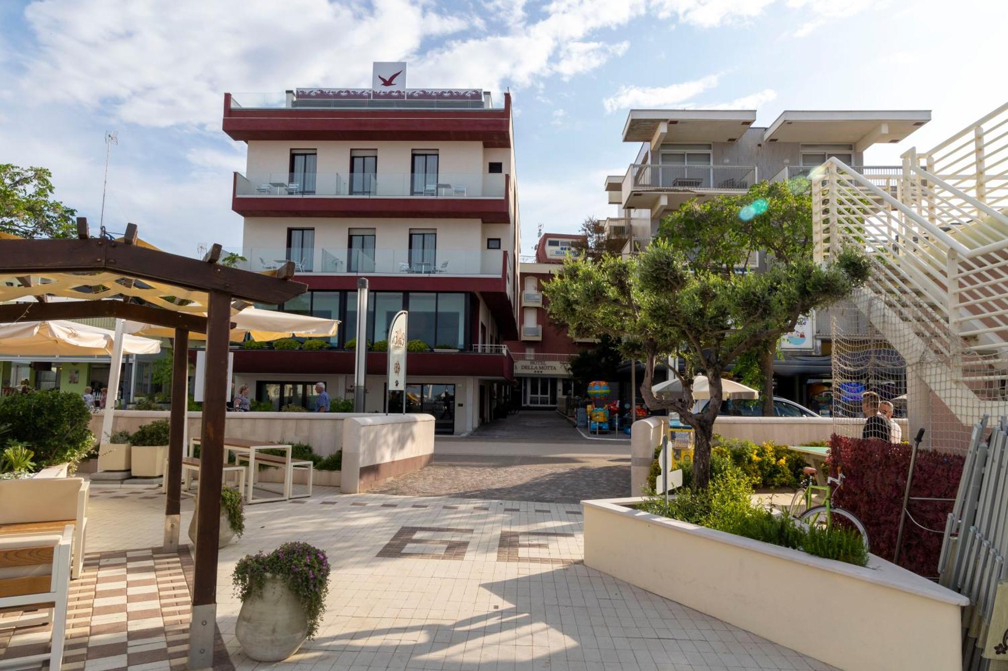 Hotel Della Motta Белариа-Игеа Марина Екстериор снимка
