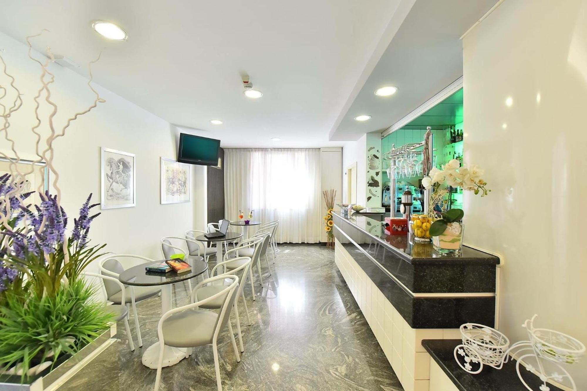 Hotel Della Motta Белариа-Игеа Марина Екстериор снимка