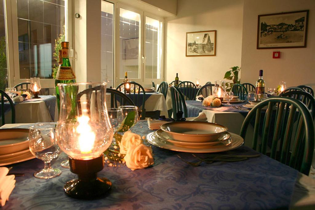 Hotel Della Motta Белариа-Игеа Марина Екстериор снимка