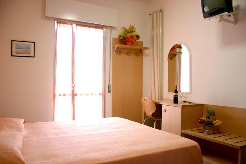 Hotel Della Motta Белариа-Игеа Марина Екстериор снимка