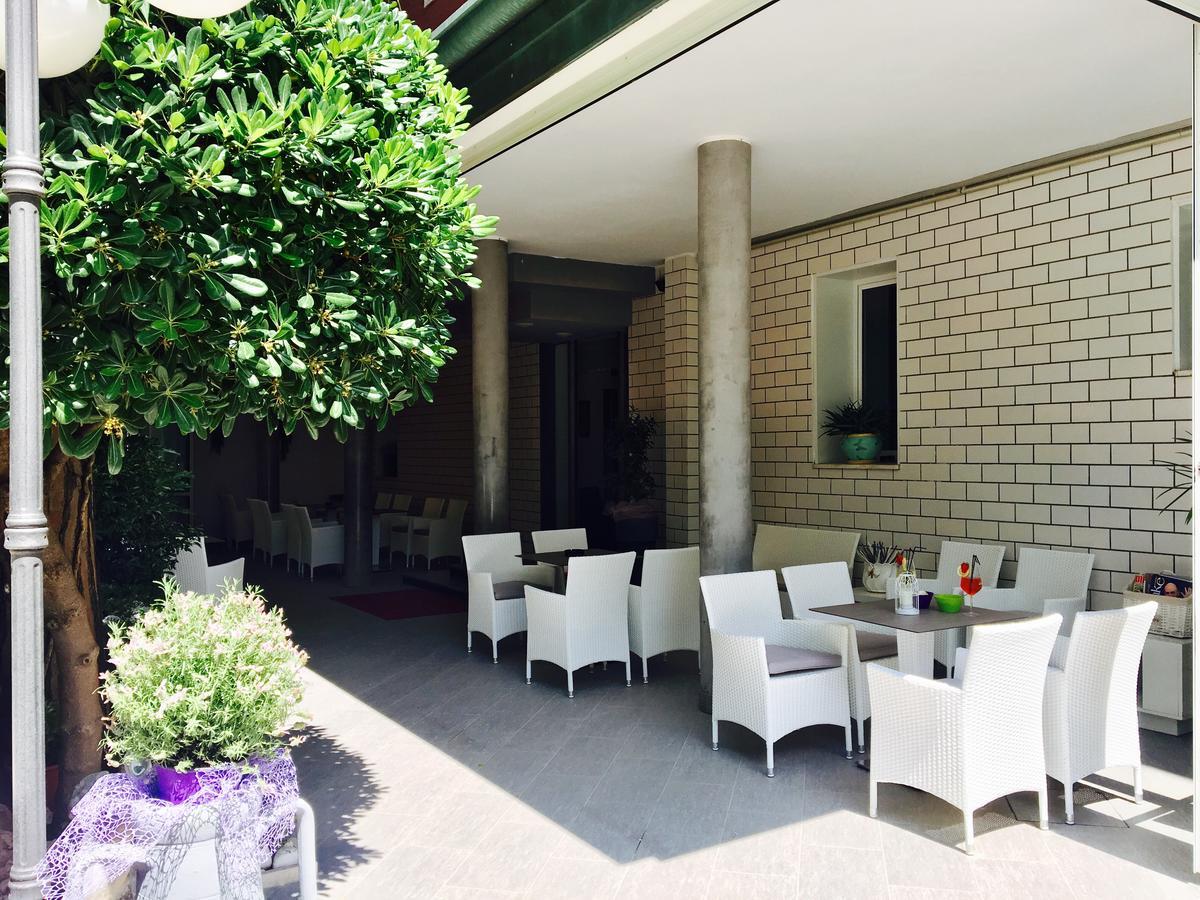 Hotel Della Motta Белариа-Игеа Марина Екстериор снимка
