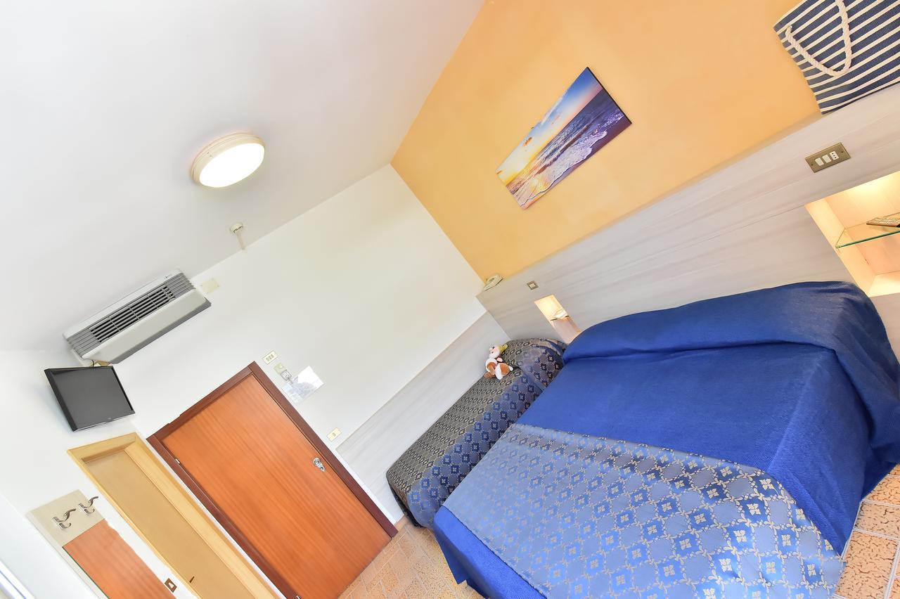 Hotel Della Motta Белариа-Игеа Марина Екстериор снимка